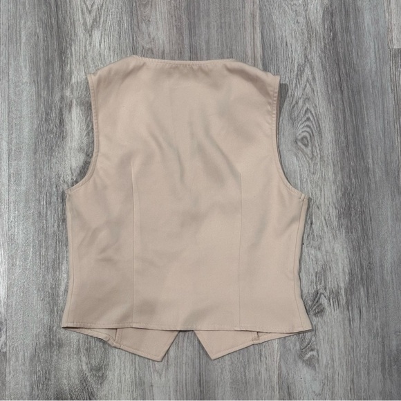 Trendy Vest Classy Cream Apricot Sleeveless Button Front Top Size Medium M - Picture 3 of 5